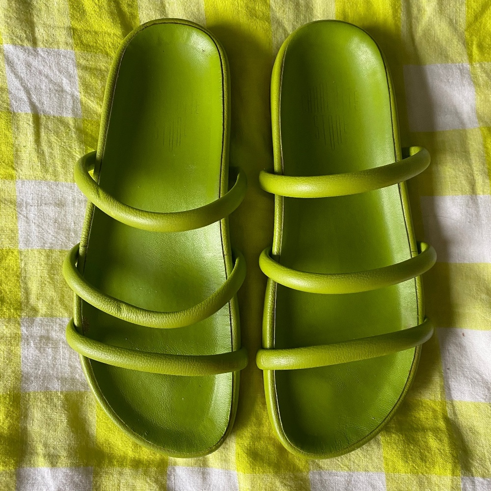 Charlotte Stone Dolly Slides